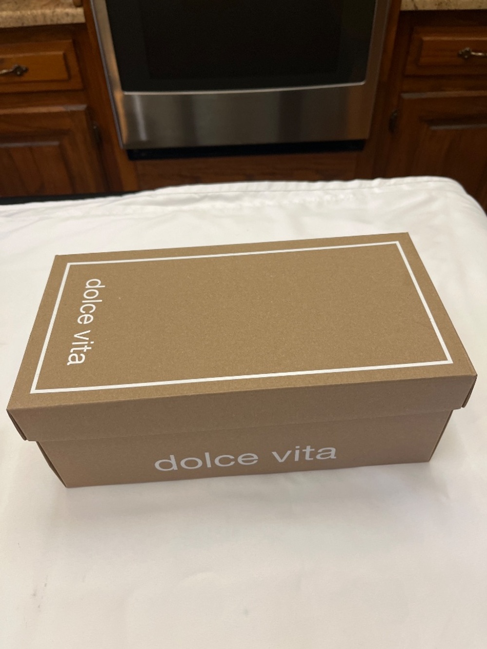 NIB Blk. Bacey Dolce Vita Sandals.  Style is Stella.  Size 8.5.  Beautiful On. - Picture 11 of 12